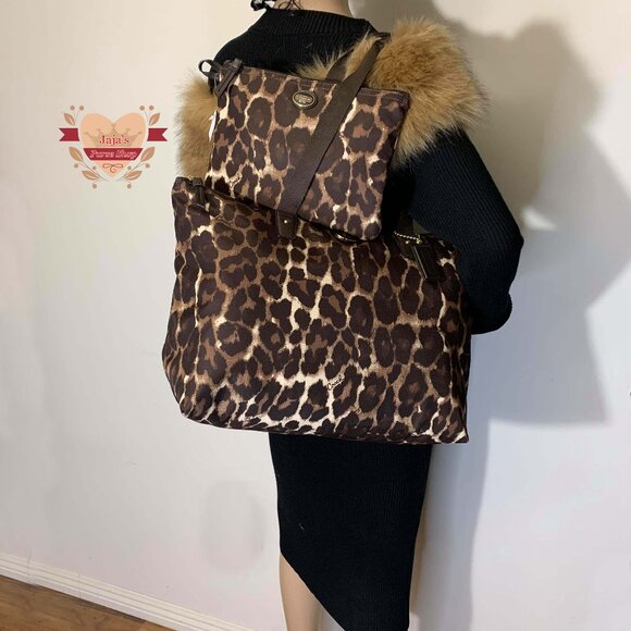 ❤️✅❤️✅SOLD❤️✅❤️✅🤎Coach Signature Fabric-Nylon Bag & Snap Pouch🤎 - Picture 15 of 16